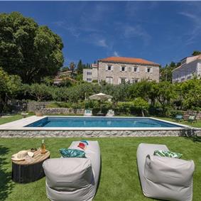 4 bedroom villa with pool in Lapad, Dubrovnik, sleeps 8